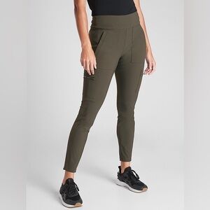 Athleta HEADLANDS HYBRID CARGO TIGHT